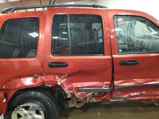 2007 Jeep Liberty Sport z VIN 1J4GL48KX7W705456, wystawiony jako Copart lot #53720655 z przebiegiem 218 385 mil mil oraz Tytuł czysty. Historia ofert i sprzedaży dostępna na DreamBid. Obrazek 11.