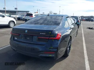 2021 BMW 7 Series 740i z VIN WBA7T2C03MCF58569, wystawiony jako IAAI lot #41662350 z przebiegiem 41 303 mil mil oraz . Historia ofert i sprzedaży dostępna na DreamBid. Obrazek 4.