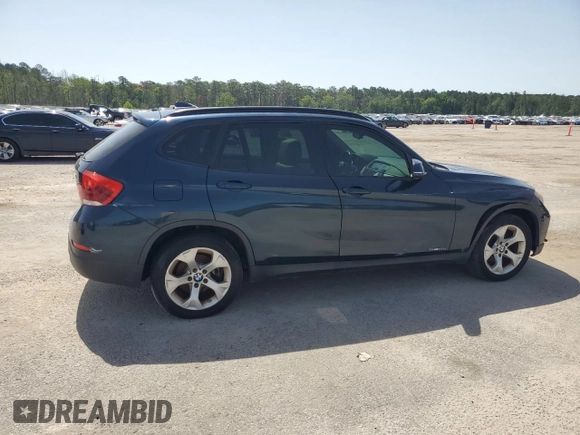 2013 BMW X1 28i z VIN WBAVM1C59DVW41709, wystawiony jako Copart lot #57316485 z przebiegiem 115 563 mil mil oraz Tytuł czysty. Historia ofert i sprzedaży dostępna na DreamBid. Obrazek 3.