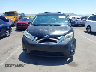 2012 Toyota Sienna XLE AAS z VIN 5TDYK3DC0CS268826, wystawiony jako IAAI lot #42317442 z przebiegiem 225 973 mil mil oraz . Historia ofert i sprzedaży dostępna na DreamBid. Obrazek 12.