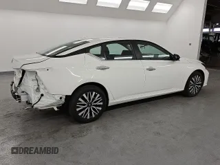 2025 Nissan Altima SV with VIN 1N4BL4DV0SN348325, listed as a Copart auction lot 53390145 with 3,351 mi miles and Clean Title. Bid and sale history available at carsss.com. Image 3.