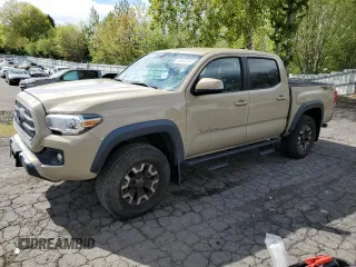 2017 Toyota Tacoma SR5 z VIN 3TMAZ5CN2HM051023, wystawiony jako Copart lot #53804595 z przebiegiem 105 802 mil mil oraz Szkoda całkowita • Salvage title. Historia ofert i sprzedaży dostępna na DreamBid. Obrazek 1.