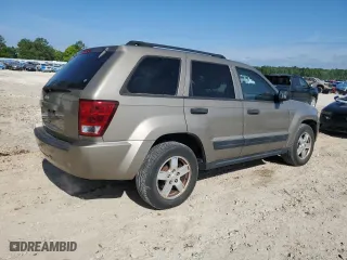 2006 Jeep Grand Cherokee Laredo with VIN 1J4GS48K56C110212, listed as a Copart auction lot 53246025 with 218,899 mi miles and Clean Title. Bid and sale history available at carsss.com. Image 3.