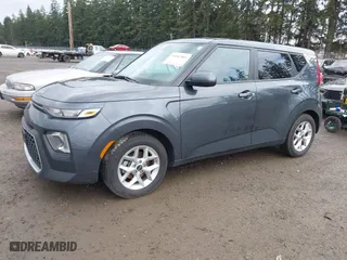 2020 Kia Soul S with VIN KNDJ23AU7L7715807, listed as a IAAI auction lot 41847865 with 50,179 mi miles. Bid and sale history available at carsss.com. Image 17.