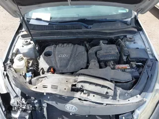 2012 Kia Optima LX with VIN 5XXGM4A7XCG063387, listed as a IAAI auction lot 42087129 with 180,585 mi miles and . Bid and sale history available at carsss.com. Image 10.