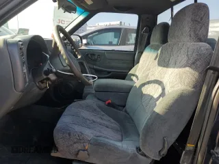 2000 GMC Sonoma with VIN 1GTCS1441Y8189474, listed as a Copart auction lot 89372125 with 97,133 mi miles and Salvage Title. Bid and sale history available at carsss.com. Image 7.