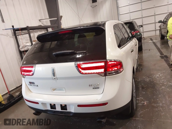 2013 Lincoln MKX with VIN 2LMDJ8JK4DBL60499, listed as a IAAI auction lot 41816339 with 132,061 mi miles. Bid and sale history available at carsss.com. Image 17.