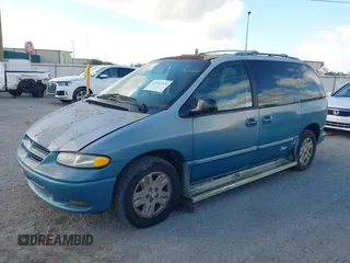 1997 Dodge Caravan SE with VIN 1B4GP45R2VB306392, listed as a IAAI auction lot 41831324 with Not Provided miles and . Bid and sale history available at carsss.com. Image 2.