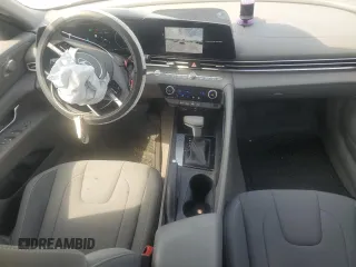 2024 Hyundai Elantra SEL с VIN KMHLM4DGXRU702876, выставлен на аукционе Copart как лот 57365325 с пробегом 12 520 миль миль и Списание • Salvage title. История ставок и продаж доступна на DreamBid. Изображение 8.