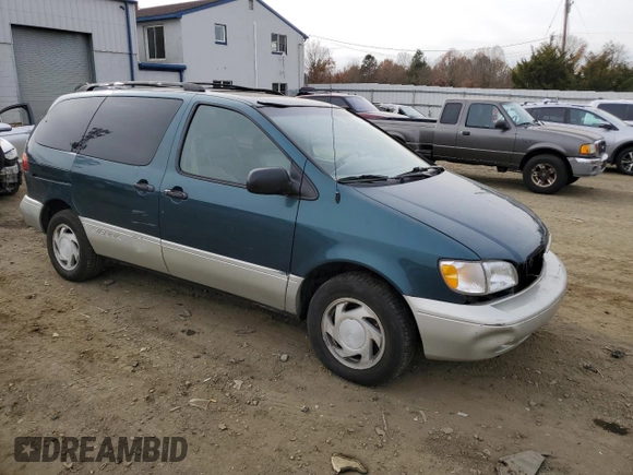 1998 Toyota Sienna LE with VIN 4T3ZF13C2WU002953, listed as a Copart auction lot 80202774 with 259,683 mi miles and Salvage Title. Bid and sale history available at carsss.com. Image 4.