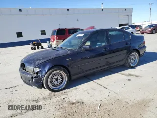 2005 BMW 3 Series 330xi with VIN WBAEW53475PN37055, listed as a Copart auction lot 80079454 with 178,136 mi miles and Salvage Title. Bid and sale history available at carsss.com. Image 1.