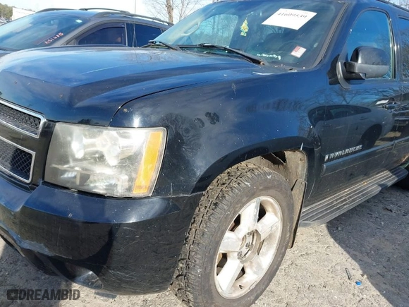 2007 Chevrolet Avalanche LT w/3LT with VIN 3GNFK12337G211143, listed as a IAAI auction lot 41609539 with 232,120 mi miles. Bid and sale history available at carsss.com. Image 13.