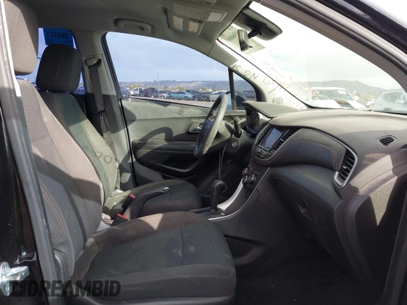 2021 Chevrolet Trax LS with VIN KL7CJKSB2MB315233, listed as a IAAI auction lot 41960660 with 79,627 mi miles. Bid and sale history available at carsss.com. Image 5.