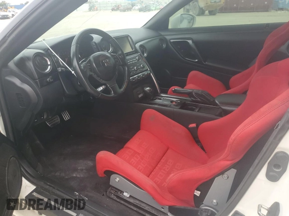 2015 Nissan GT-R Premium z VIN JN1AR5EF5FM281737, wystawiony jako Copart lot #80119804 z przebiegiem 50 726 mil mil oraz Szkoda całkowita • Salvage title. Historia ofert i sprzedaży dostępna na DreamBid. Obrazek 7.