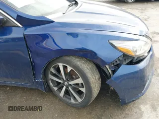 2018 Nissan Altima 2.5 SR with VIN 1N4AL3AP3JC101421, listed as a IAAI auction lot 41482620 with 101,431 mi miles. Bid and sale history available at carsss.com. Image 6.