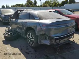 2023 Lucid Air Pure z VIN 50EA1PFA6PA006296, wystawiony jako Copart lot #52593944 z przebiegiem Nie podano mil oraz Szkody całkowita. Historia ofert i sprzedaży dostępna na DreamBid. Obrazek 2.
