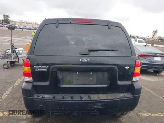 2005 Ford Escape Limited z VIN 1FMYU04155KC05430, wystawiony jako IAAI lot #41784958 z przebiegiem 190 822 mil mil oraz . Historia ofert i sprzedaży dostępna na DreamBid. Obrazek 16.