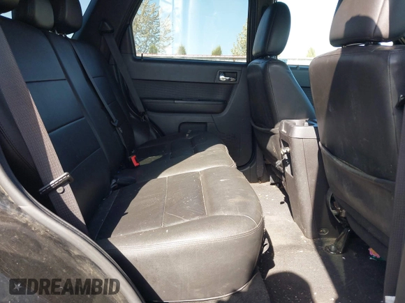 2010 Ford Escape Limited z VIN 1FMCU9E74AKB24589, wystawiony jako IAAI lot #42119996 z przebiegiem 154 745 mil mil oraz . Historia ofert i sprzedaży dostępna na DreamBid. Obrazek 8.