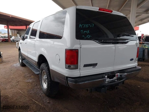 2002 Ford Excursion XLT with VIN 1FMNU41S42EA77537, listed as a IAAI auction lot 41790119 with NaN miles. Bid and sale history available at carsss.com. Image 3.