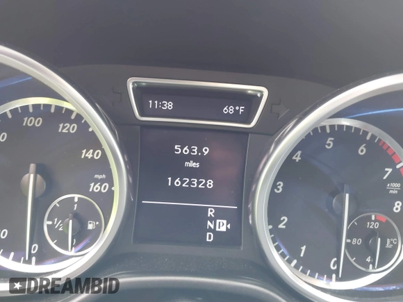 2012 Mercedes-Benz M ML 350 with VIN 4JGDA5HB2CA022335, listed as a IAAI auction lot 42045828 with 162,328 mi miles. Bid and sale history available at carsss.com. Image 7.