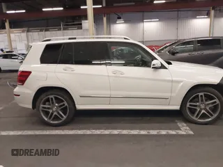 2013 Mercedes-Benz GLK 350 with VIN WDCGG8JB1DG044041, listed as a IAAI auction lot 40719002 with 85,861 mi miles and . Bid and sale history available at carsss.com. Image 14.