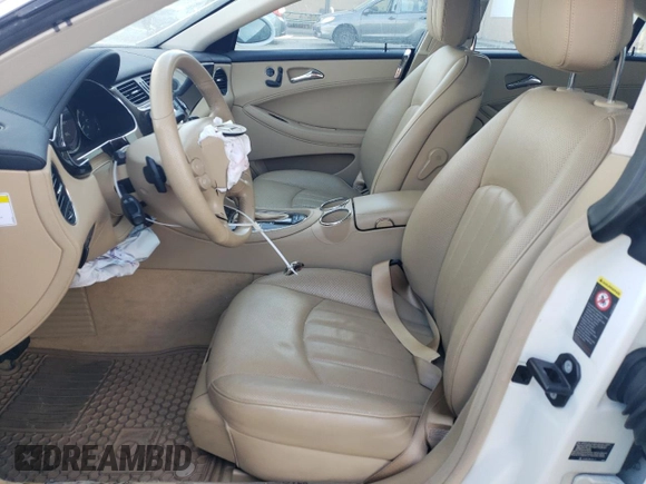 2008 Mercedes-Benz CLS 550 z VIN WDDDJ72X08A122483, wystawiony jako Copart lot #47676375 z przebiegiem 34 818 mil mil oraz Szkoda całkowita • Salvage title. Historia ofert i sprzedaży dostępna na DreamBid. Obrazek 7.