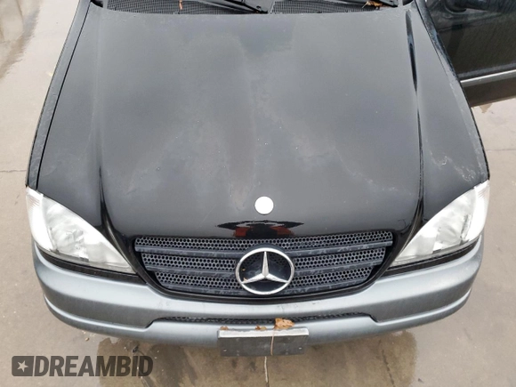 1998 Mercedes-Benz M 320/430/500 z VIN 4JGAB54E3WA038029, wystawiony jako Copart lot #86567584 z przebiegiem Nie podano mil oraz Czysty tytuł • Clean title. Historia ofert i sprzedaży dostępna na DreamBid. Obrazek 12.