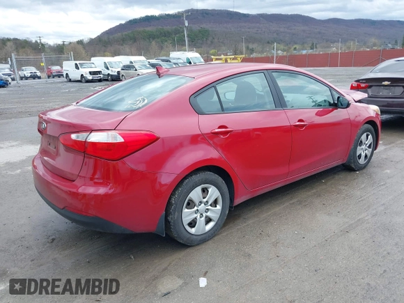 2015 Kia Forte LX with VIN KNAFX4A69F5427203, listed as a IAAI auction lot 41961590 with 176,599 mi miles. Bid and sale history available at carsss.com. Image 4.