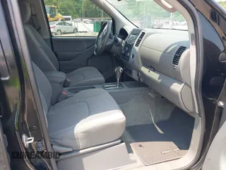 2017 Nissan Frontier Pro-4X with VIN 1N6DD0EV2HN754569, listed as a IAAI auction lot 42404558 with 87,367 mi miles and . Bid and sale history available at DreamBid. Image 5.