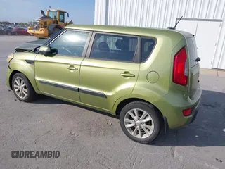 2013 Kia Soul ! with VIN KNDJT2A64D7492006, listed as a IAAI auction lot 40678639 with 56,120 mi miles. Bid and sale history available at carsss.com. Image 3.