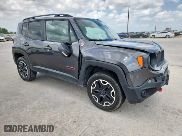 2016 Jeep Renegade Trailhawk with VIN ZACCJBCT7GPD48085, listed as a Copart auction lot 61563515 with 205,070 mi miles and Salvage title. Bid and sale history available at DreamBid. Image 4.
