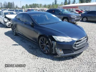 2013 Tesla Model S Performance с VIN 5YJSA1DP2DFP06669, выставлен на аукционе IAAI как лот 42161357 с пробегом 177 710 миль миль и . История ставок и продаж доступна на DreamBid. Изображение 1.