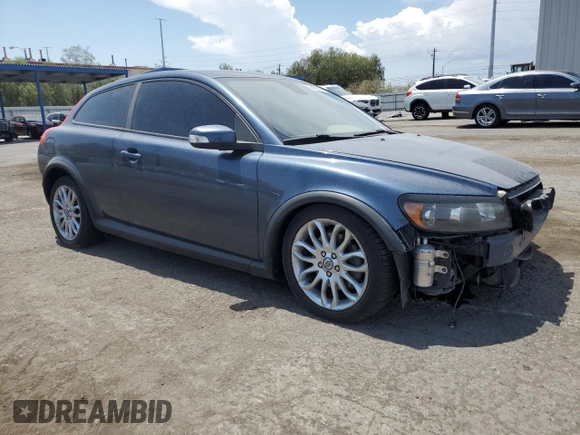 2008 Volvo C30 Version 1.0 z VIN YV1MK672682067301, wystawiony jako Copart lot #64228674 z przebiegiem 150 403 mil mil oraz Szkody całkowita. Historia ofert i sprzedaży dostępna na DreamBid. Obrazek 4.