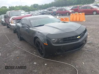 2011 Chevrolet Camaro 1LT z VIN 2G1FB1ED2B9166351, wystawiony jako IAAI lot #42368676 z przebiegiem 214 212 mil mil oraz . Historia ofert i sprzedaży dostępna na DreamBid. Obrazek 1.