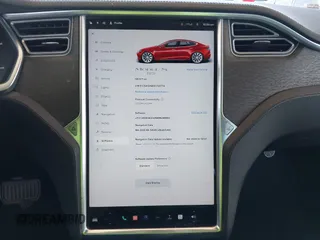 2013 Tesla Model S with VIN 5YJSA1DN8DFP25774, listed as a IAAI auction lot 41998095 with 135,671 mi miles and . Bid and sale history available at carsss.com. Image 19.
