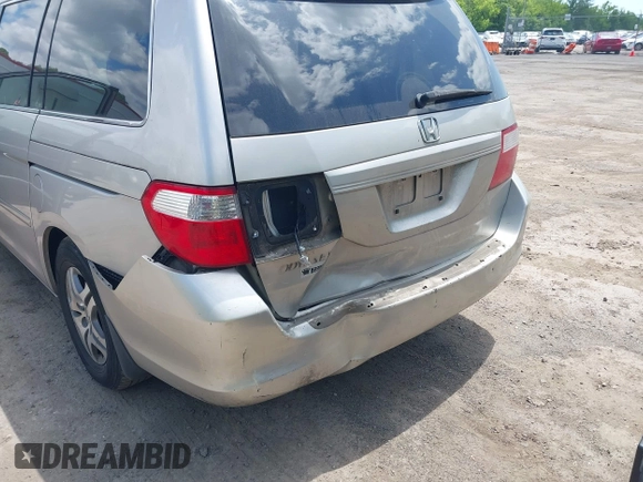 2006 Honda Odyssey EX-L z VIN 5FNRL38786B442374, wystawiony jako IAAI lot #42300958 z przebiegiem 338 841 mil mil oraz . Historia ofert i sprzedaży dostępna na DreamBid. Obrazek 6.