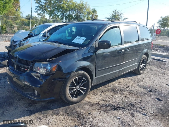 2017 Dodge Grand Caravan GT with VIN 2C4RDGEGXHR617577, listed as a IAAI auction lot 41901566 with 170,854 mi miles. Bid and sale history available at carsss.com. Image 17.