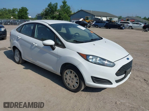 2014 Ford Fiesta S z VIN 3FADP4AJXEM211776, wystawiony jako IAAI lot #42574815 z przebiegiem 174 043 mil mil oraz . Historia ofert i sprzedaży dostępna na DreamBid. Obrazek 1.