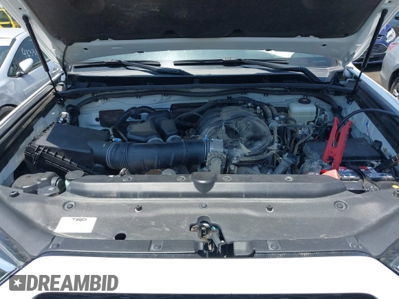 2019 Toyota 4Runner SR5 with VIN JTEBU5JR1K5725714, listed as a IAAI auction lot 42565292 with 43,826 mi miles and . Bid and sale history available at DreamBid. Image 10.