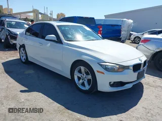 2013 BMW 3 Series 328i с VIN WBA3C1C59DF435701, выставлен на аукционе IAAI как лот 42838442 с пробегом 156 586 миль миль и . История ставок и продаж доступна на DreamBid. Изображение 1.