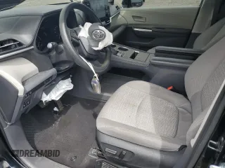 2022 Toyota Sienna LE z VIN 5TDKRKEC0NS109334, wystawiony jako Copart lot #51304205 z przebiegiem 177 758 mil mil oraz Szkoda całkowita • Salvage title. Historia ofert i sprzedaży dostępna na DreamBid. Obrazek 7.