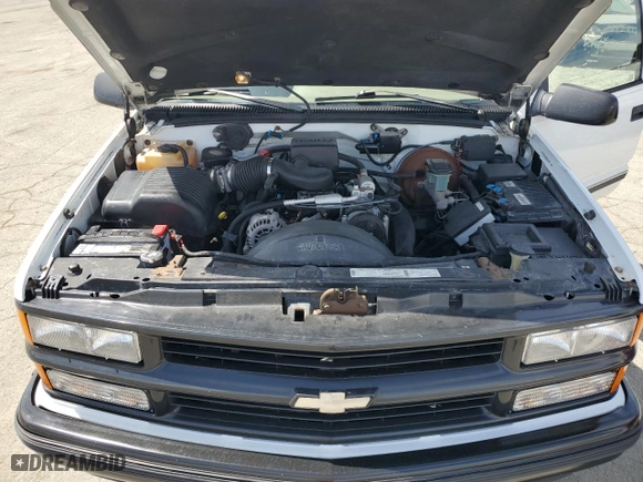 1996 Chevrolet Tahoe with VIN 3GNEK18R1TG171274, listed as a Copart auction lot 52380325 with 161,438 mi miles and Clean Title. Bid and sale history available at carsss.com. Image 12.