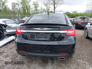 2014 Chrysler 200 Touring z VIN 1C3CCBBG9EN176683, wystawiony jako IAAI lot #42060591 z przebiegiem 115 408 mil mil oraz . Historia ofert i sprzedaży dostępna na DreamBid. Obrazek 16.