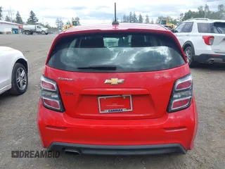 2020 Chevrolet Sonic LT z VIN 1G1JG6SB2L4115688, wystawiony jako IAAI lot #42326438 z przebiegiem 33 871 mil mil oraz . Historia ofert i sprzedaży dostępna na DreamBid. Obrazek 16.