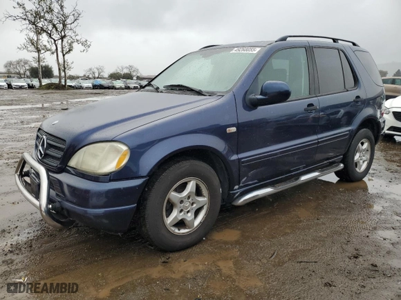 2001 Mercedes-Benz M-Class with VIN 4JGAB54E11A264157, listed as a Copart auction lot 49268055 with 135,834 mi miles and Clean Title. Bid and sale history available at carsss.com. Image 1.