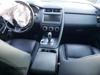 2020 Jaguar E-Pace SE z VIN SADFP2FXXL1014304, wystawiony jako Copart lot #71923332 z przebiegiem 19 450 mil mil oraz . Historia ofert i sprzedaży dostępna na DreamBid. Obrazek 8.