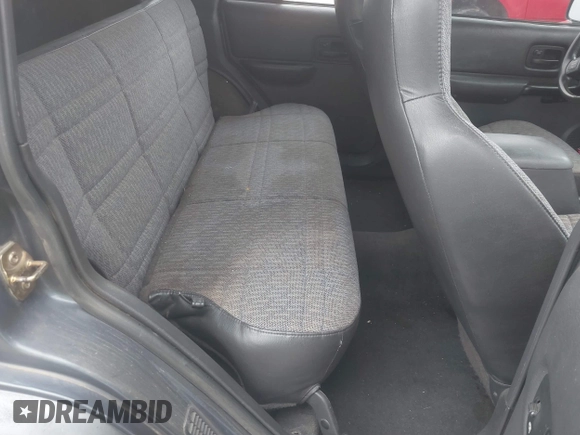 2001 Jeep Cherokee Sport with VIN 1J4FT48S61L594229, listed as a IAAI auction lot 42520336 with 190,862 mi miles and . Bid and sale history available at DreamBid. Image 8.