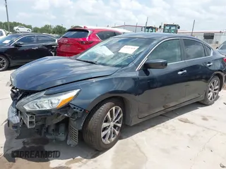 2017 Nissan Altima SV z VIN 1N4AL3AP1HC115487, wystawiony jako IAAI lot #42437418 z przebiegiem 114 278 mil mil oraz . Historia ofert i sprzedaży dostępna na DreamBid. Obrazek 16.