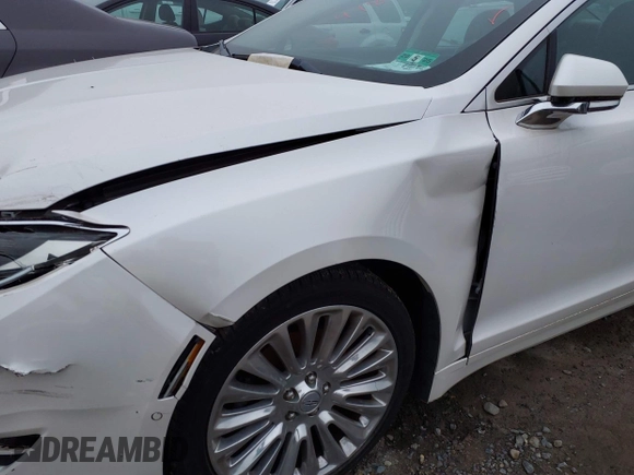 2016 Lincoln MKZ with VIN 3LN6L2J91GR620193, listed as a IAAI auction lot 41807038 with 61,235 mi miles. Bid and sale history available at carsss.com. Image 17.