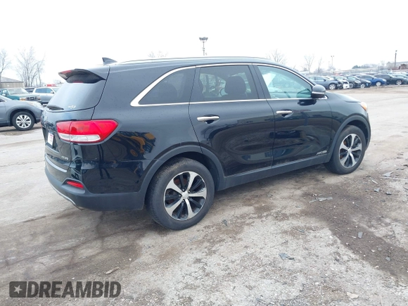 2016 Kia Sorento EX with VIN 5XYPHDA53GG171158, listed as a IAAI auction lot 42014017 with 219,595 mi miles. Bid and sale history available at carsss.com. Image 4.